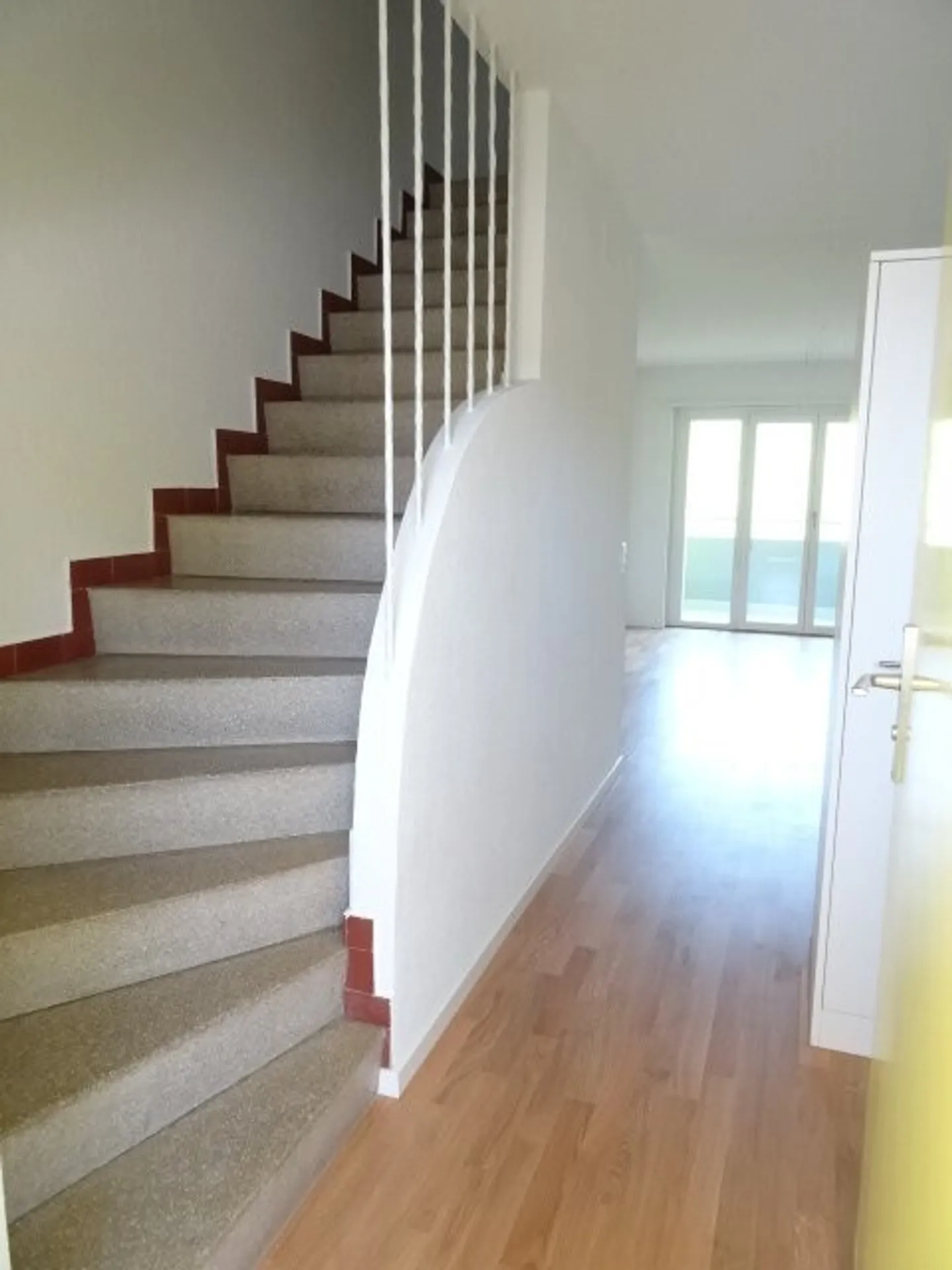 Sunny Apartment with Balcony - Photo 9 of 9