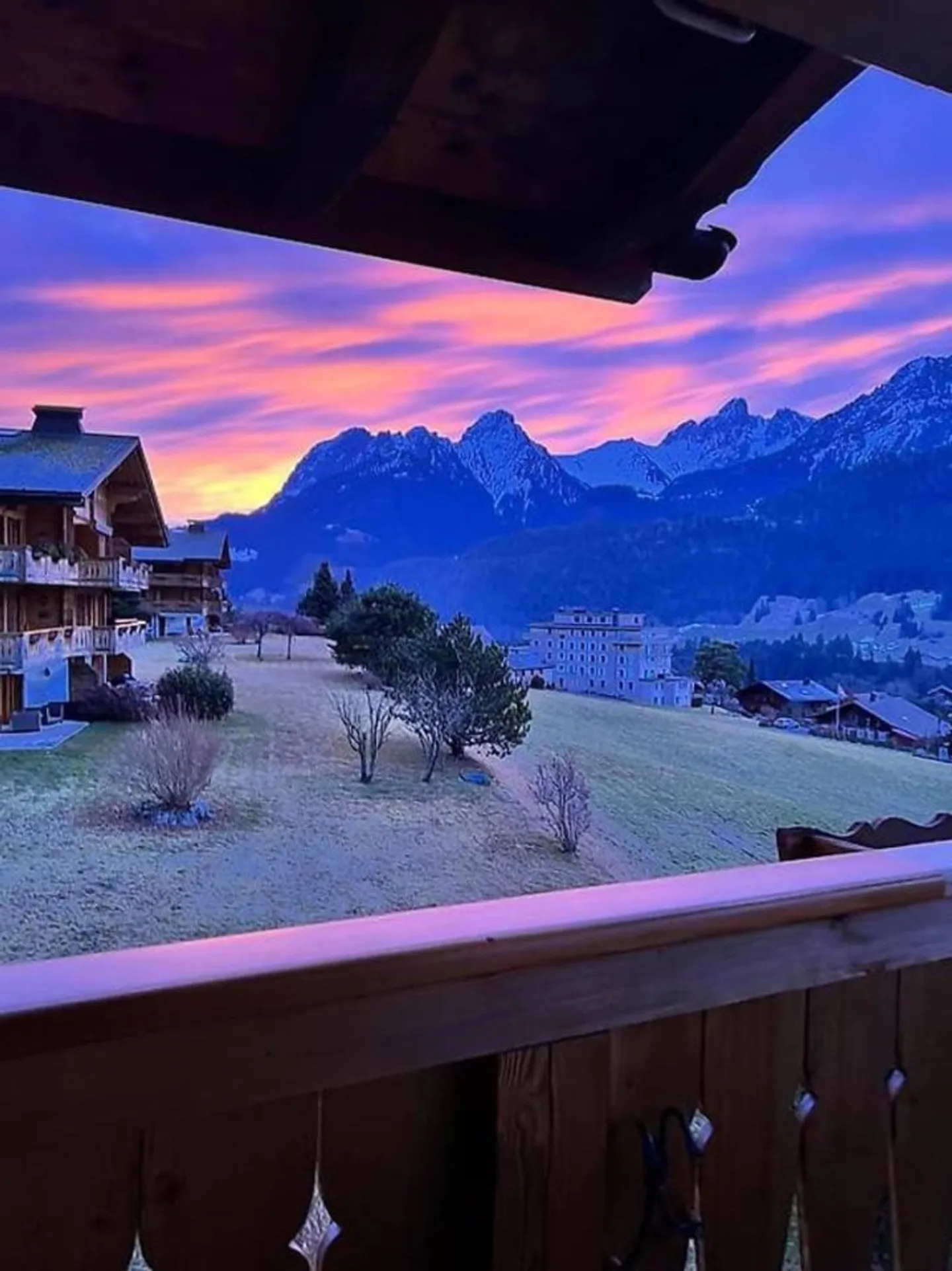 Magnificent 5.5-room apartment with panoramic views of the Alps - Châtea - Photo 11 of 12