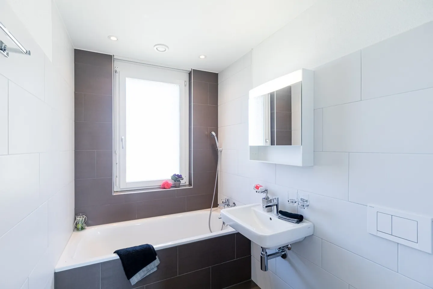 Moderne Attikawohnung mit Terrasse - Foto 6 von 12