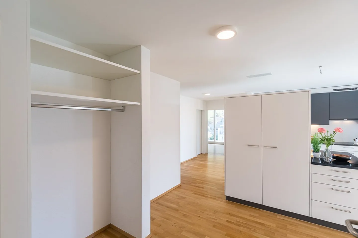 Moderne Attikawohnung mit Terrasse - Foto 11 von 12