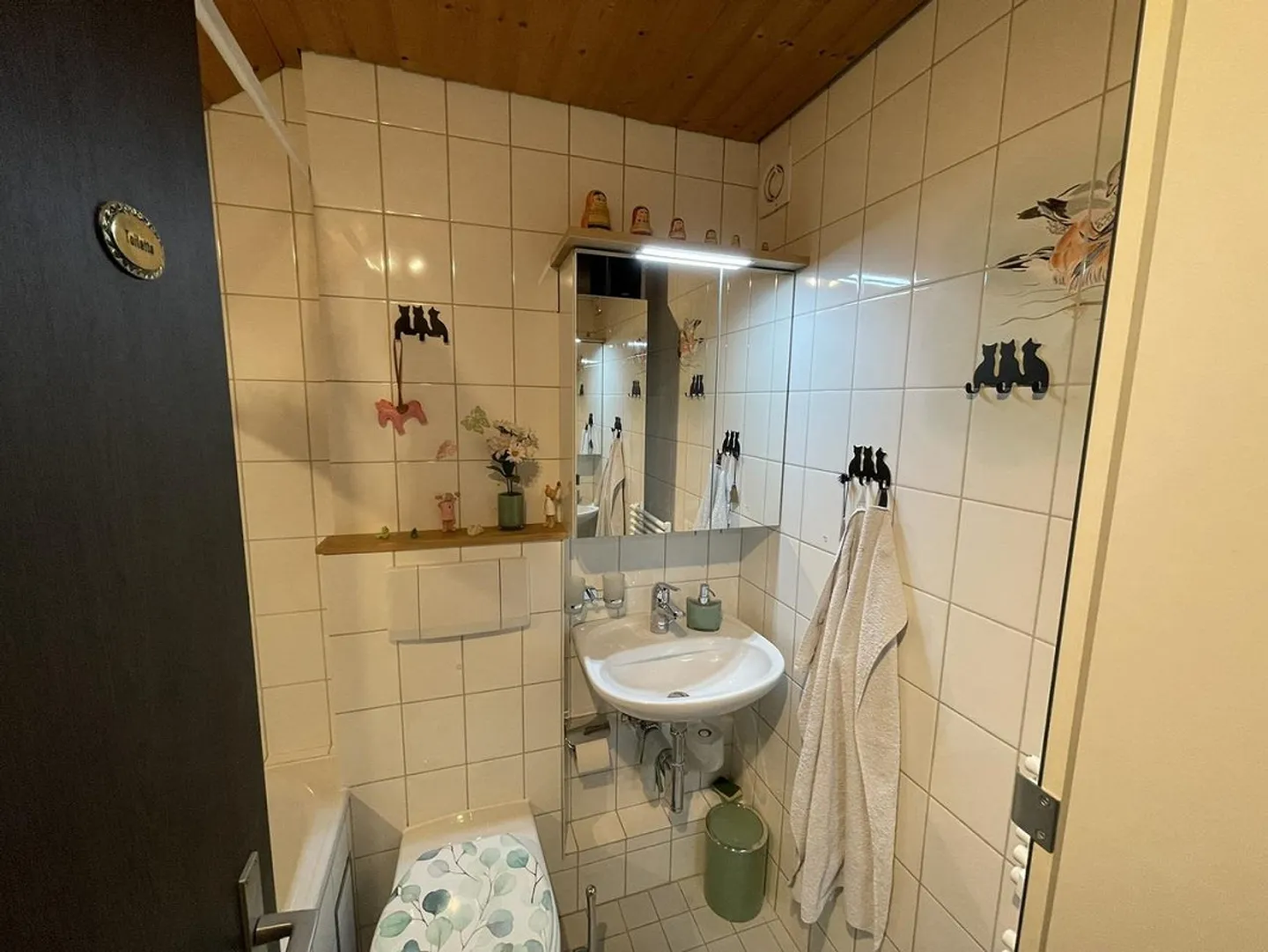 Charming Maisonette Apartment in Binningen - Photo 6 of 14