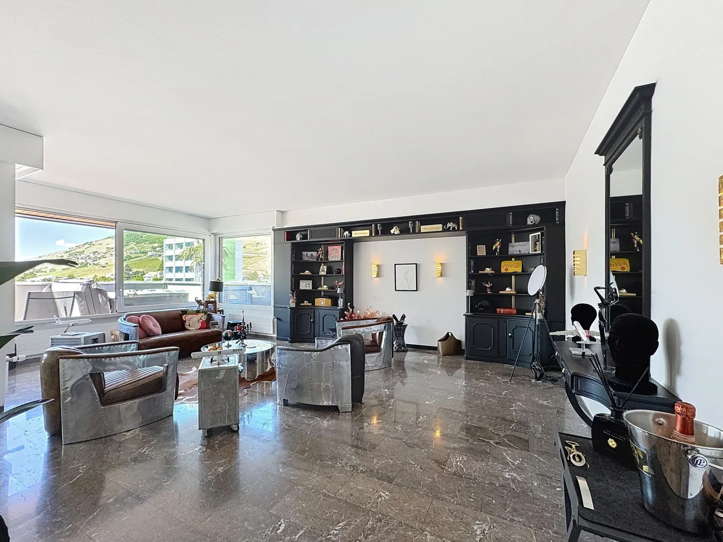 Duplex en attique avec terrasse panoramique - Photo 2 of 9