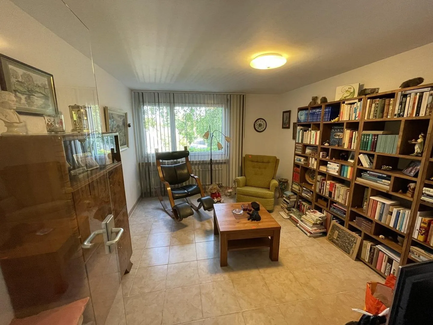 Charming Maisonette Apartment in Binningen - Photo 8 of 14