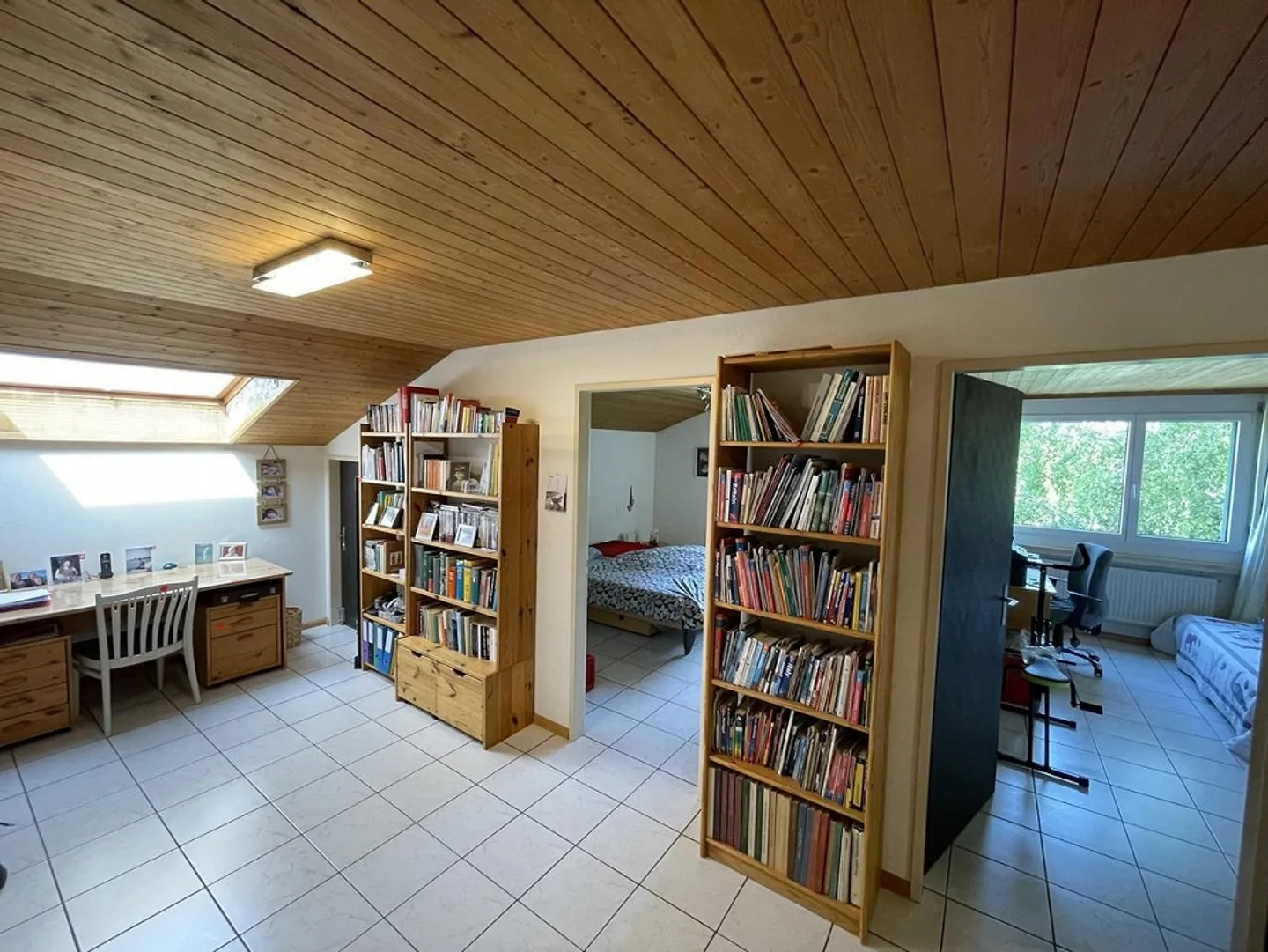 Charming Maisonette Apartment in Binningen - Photo 9 of 14