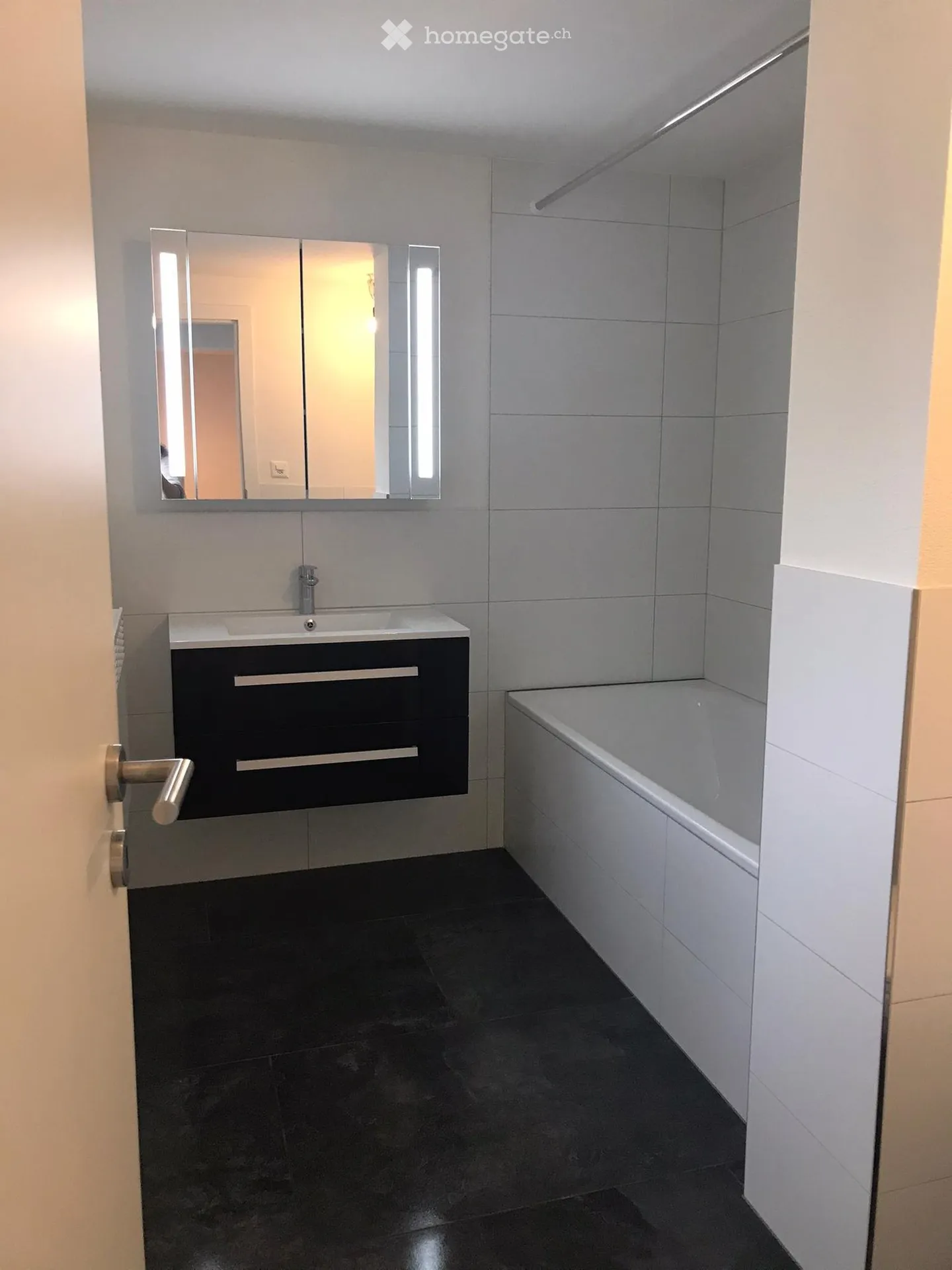 Belle appartement de 4 pièces à louer. - Photo 2 sur 5