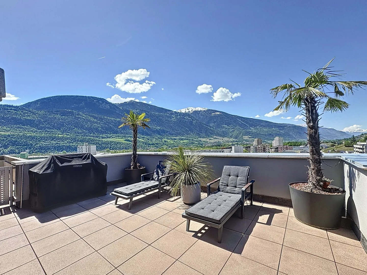 Duplex en attique avec terrasse panoramique - Photo 9 of 9