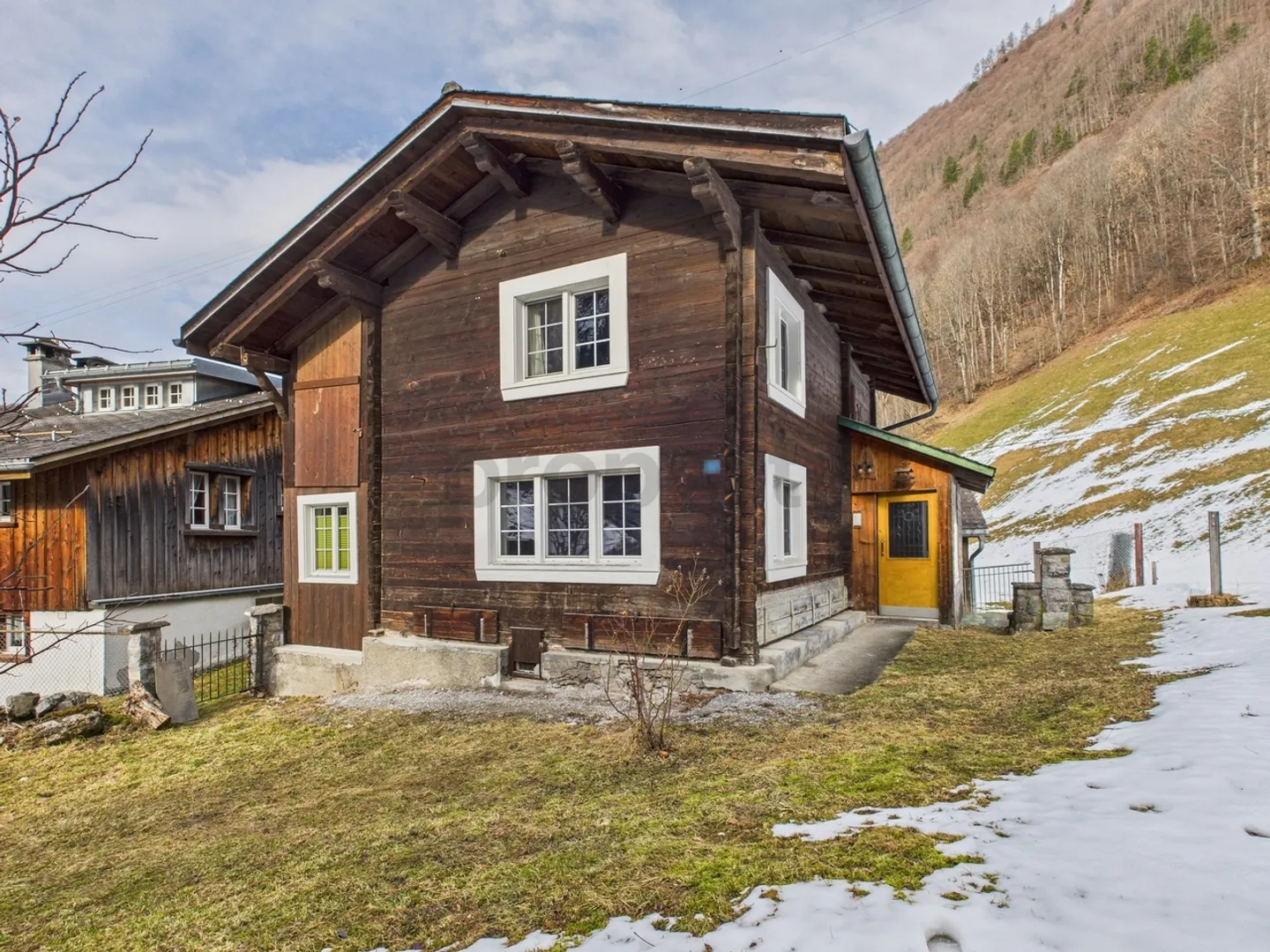 Modern 4-room terraced house in Matt - Ideal as a holiday apartment - Photo 1 of 11