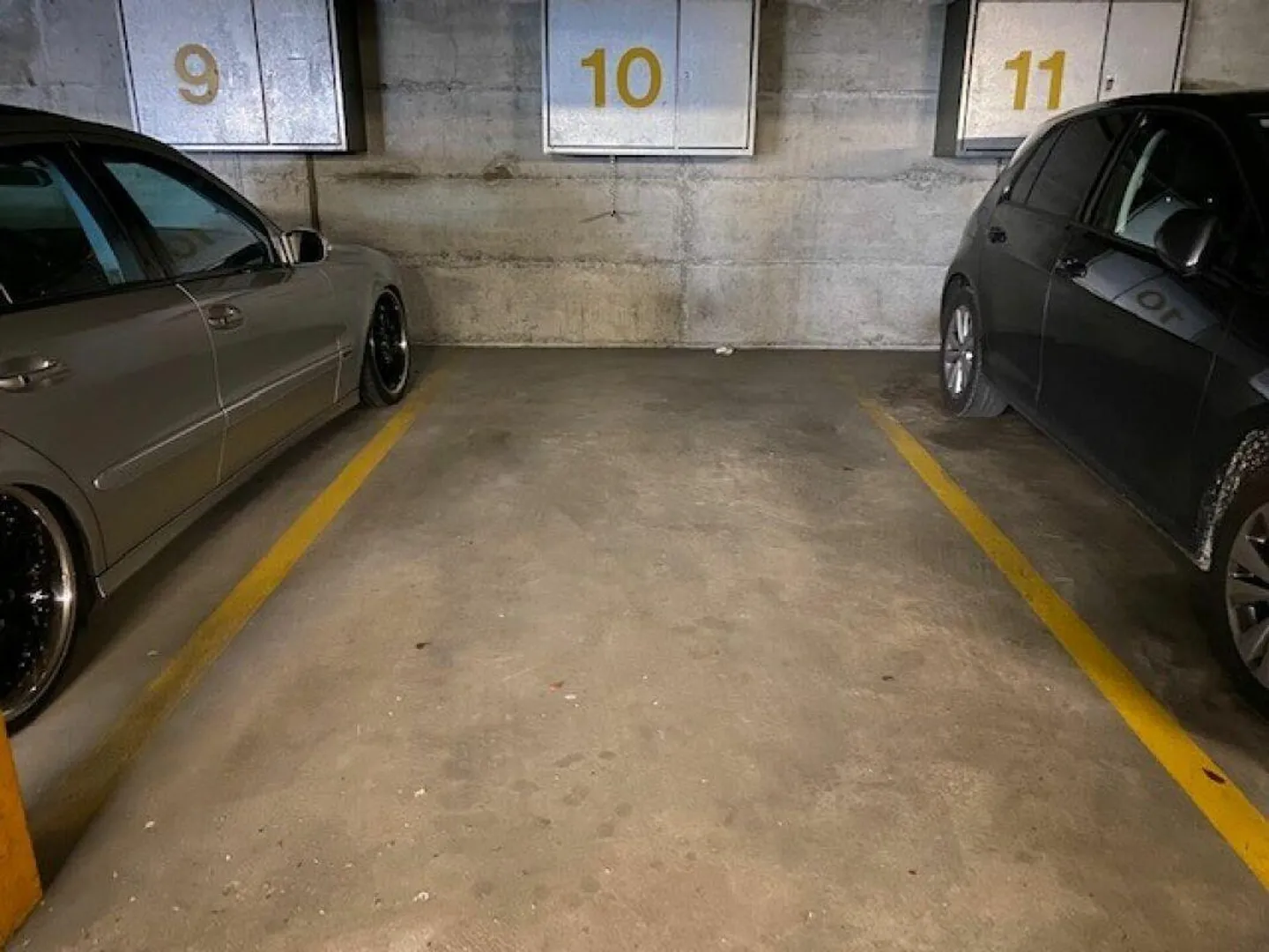 Tiefgaragenplatz zu vermieten - Foto 2 von 4