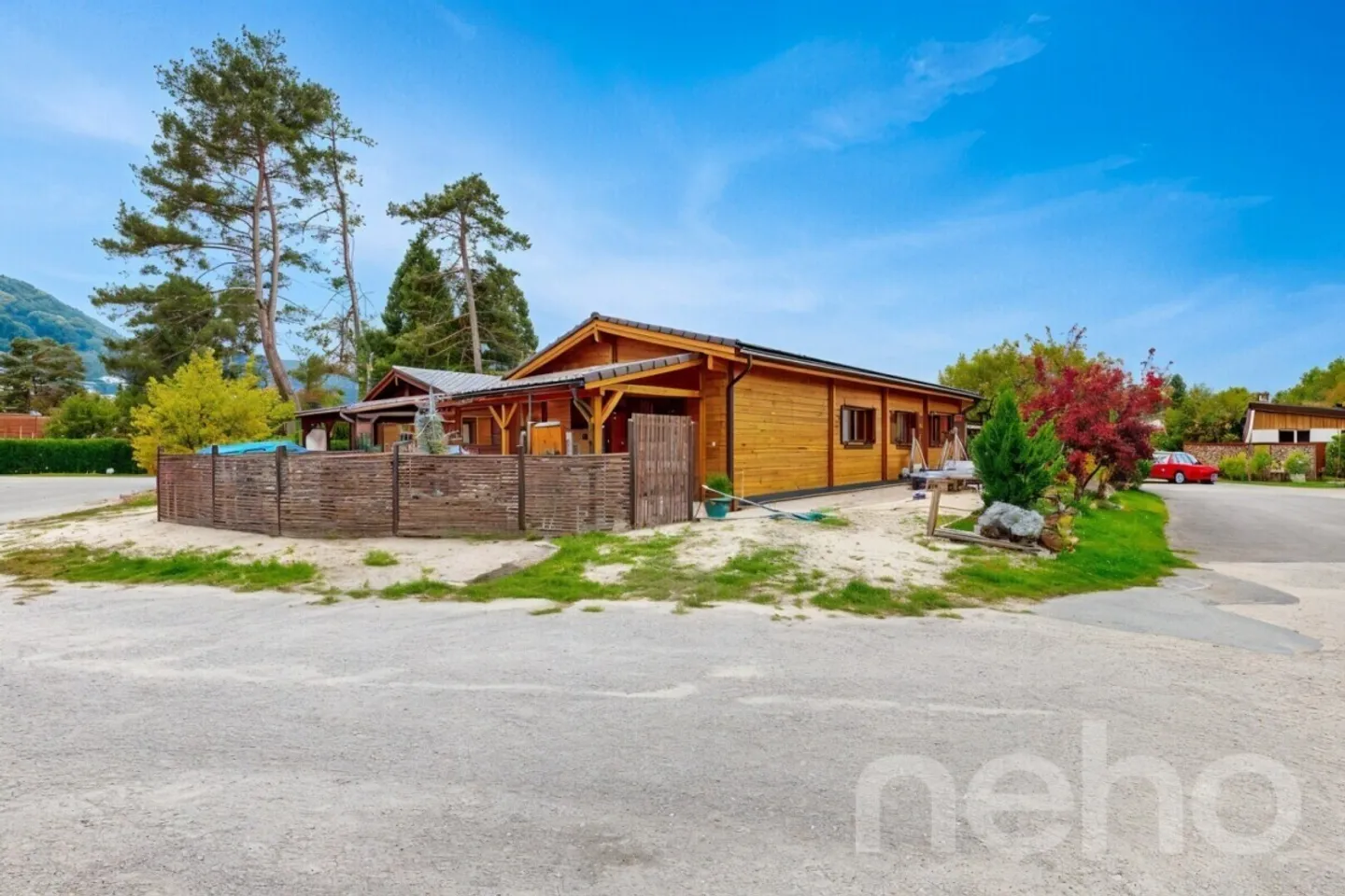 Splendid wooden house just steps from the lake - Photo 4 of 13