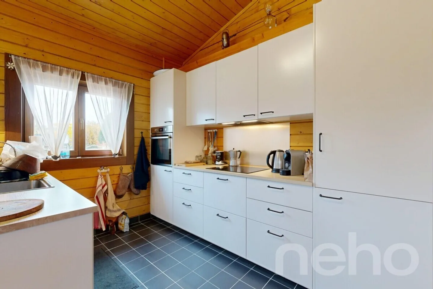 Splendid wooden house just steps from the lake - Photo 9 of 13