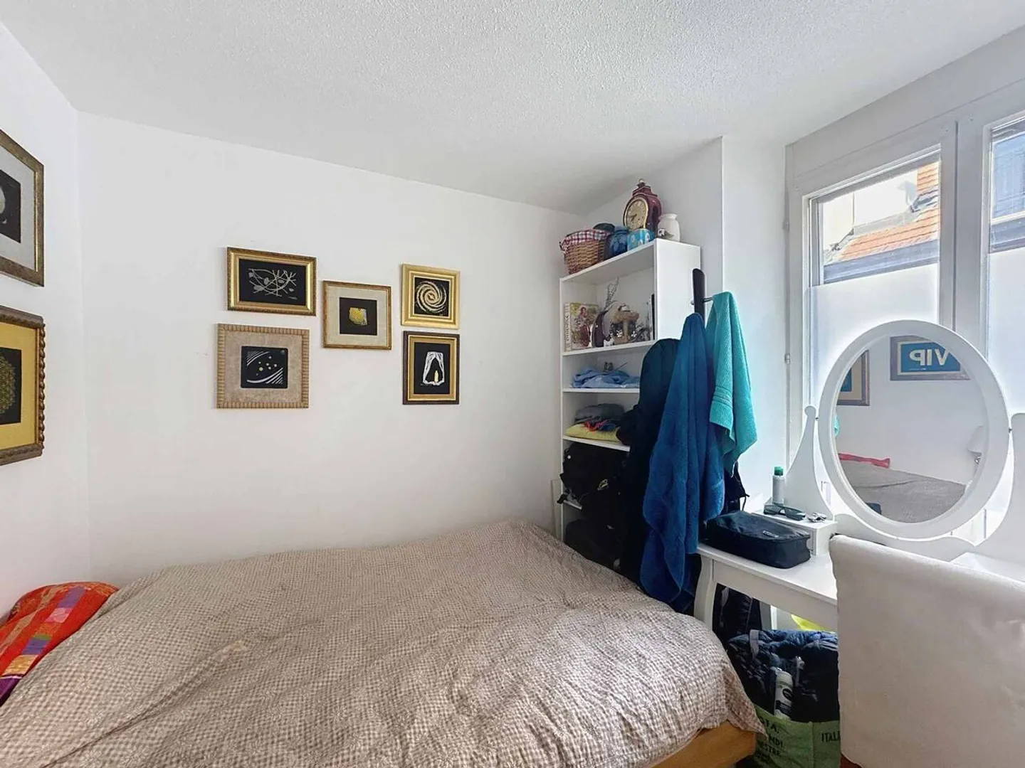 Appartement Charmant avec Vue sur le Lac - Photo 12 sur 13