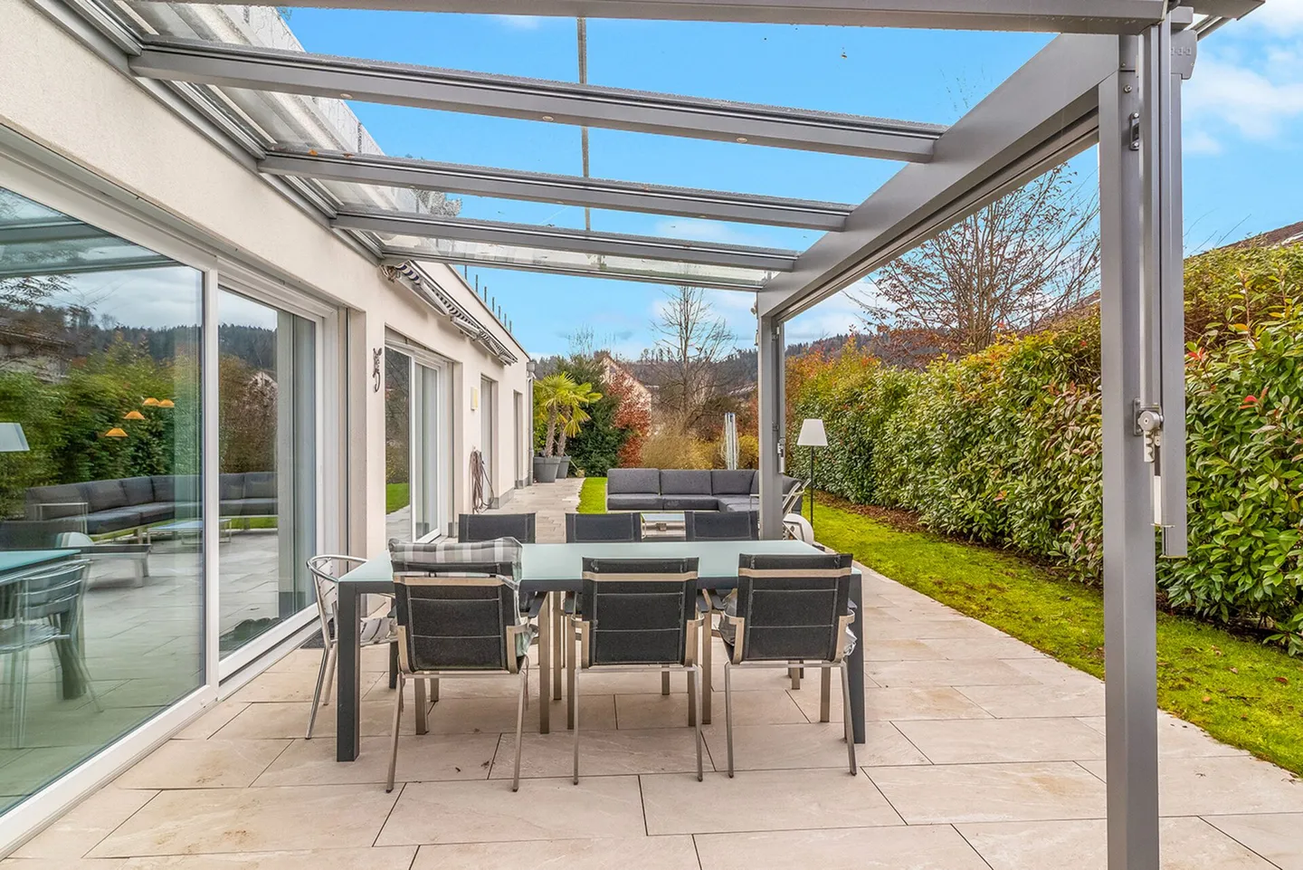 Luxurious Garden Apartment with all Extras! - Photo 8 of 20