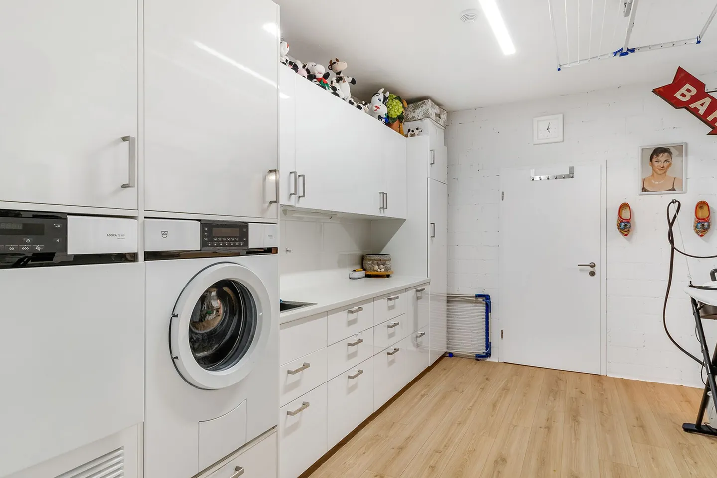 Luxurious Garden Apartment with all Extras! - Photo 20 of 20