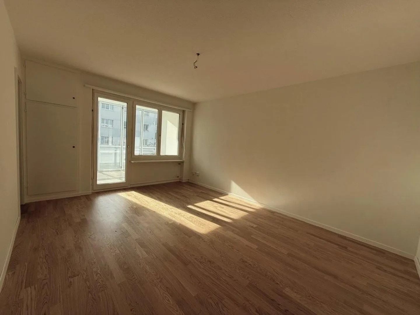 Cozy 1-room apartment for rent in residential area - Photo 2 of 6