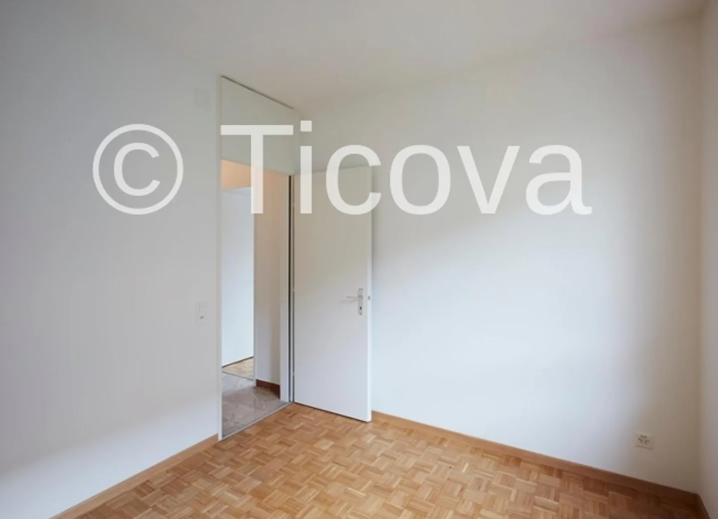 Renovated Apartment in Lugano - Photo 4 of 9