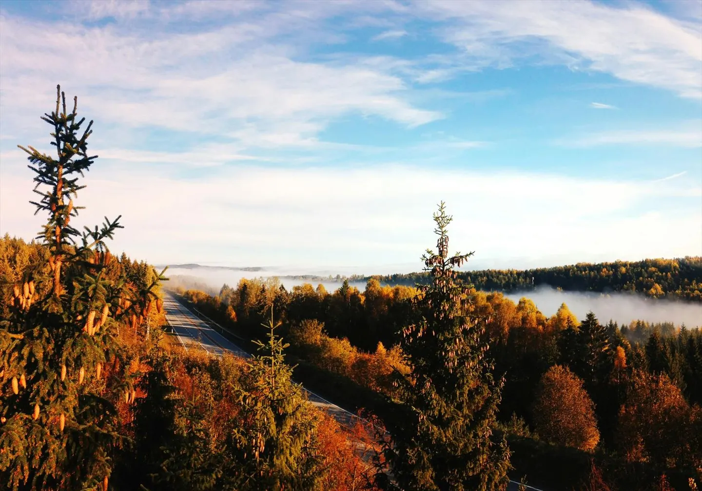 Duplex moderno con piscina e vista - Foto 1 di 13