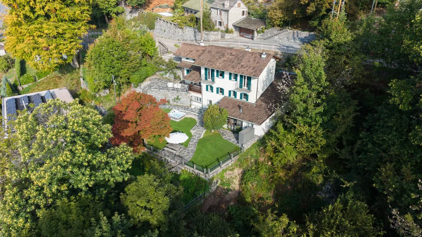 Ferienhaus an Traumlage / Getaway in a Dream Location - Photo 1 of 10