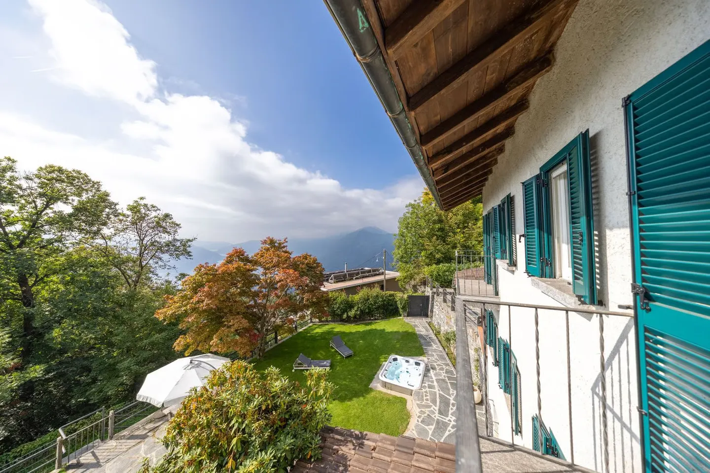 Ferienhaus an Traumlage / Getaway in a Dream Location - Photo 2 of 10