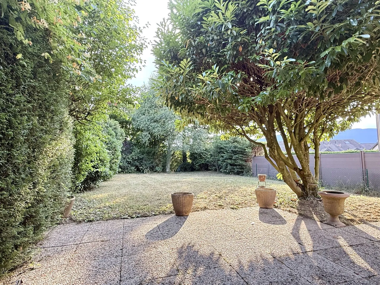 Villa a schiera (d'angolo) - Foto 2 di 8