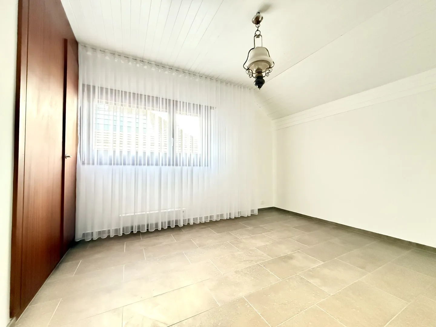Villa a schiera (d'angolo) - Foto 6 di 8