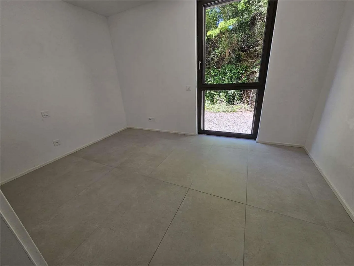 Pura, 3.5 pièces avec terrasse et jardin - Photo 9 sur 13