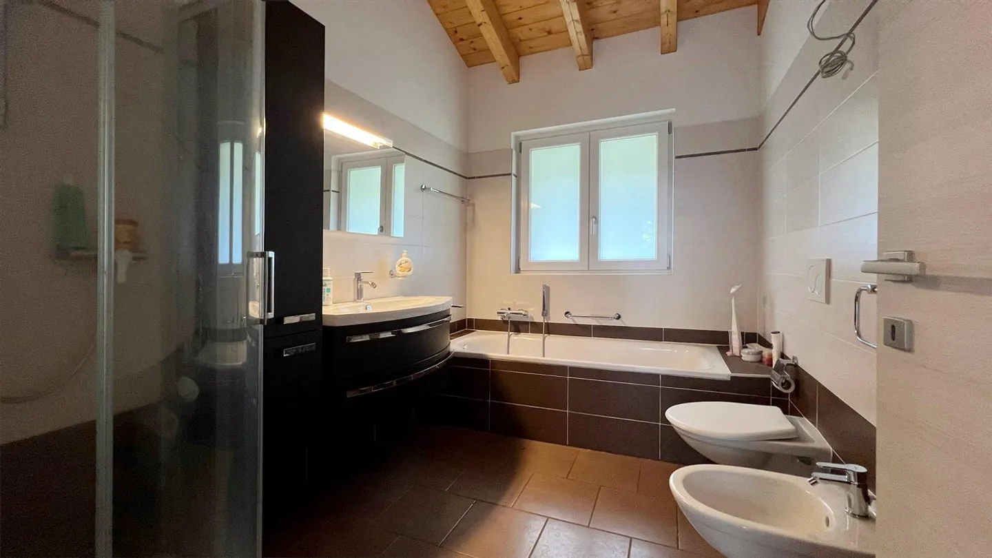 ISEO - Wunderschönes Anwesen zur Verkauf oder Rent-to-Buy - Foto 7 von 8