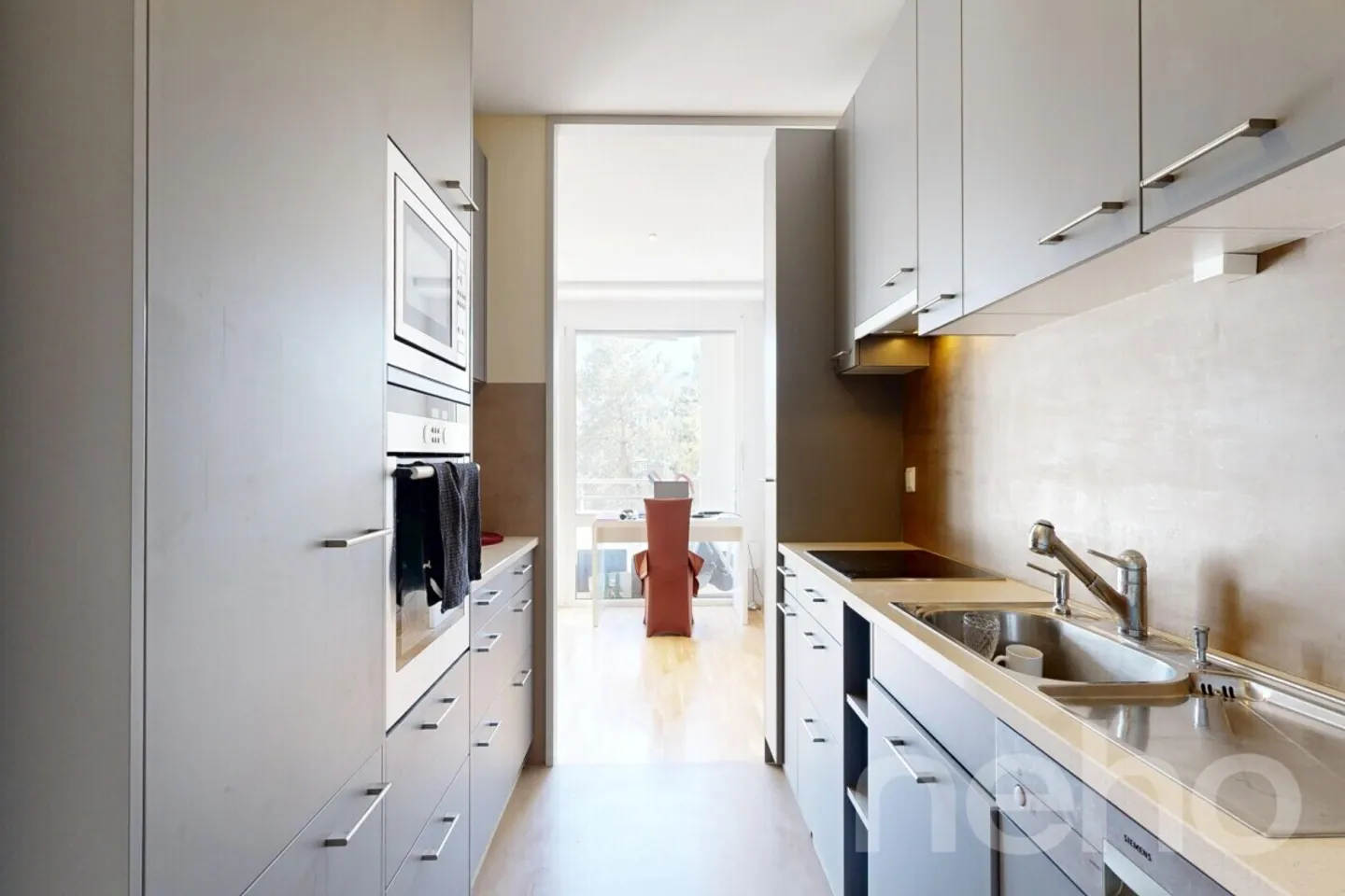 Appartement ensoleillé près du tram - Photo 5 sur 12