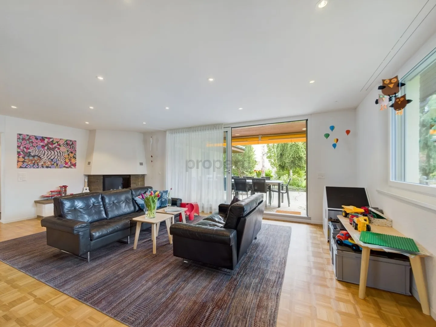 Ampia casa unifamiliare con giardino e camino in una posizione tranquilla - Perfetta per famiglie e coppie! - Foto 1 di 13