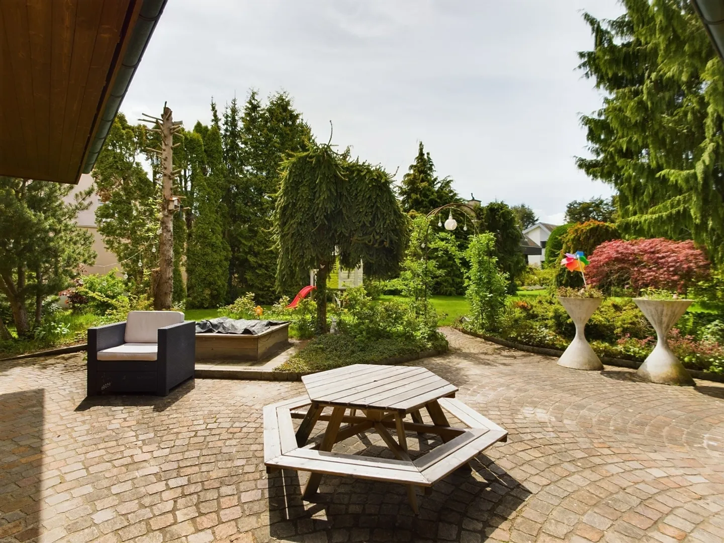 Ampia casa unifamiliare con giardino e camino in una posizione tranquilla - Perfetta per famiglie e coppie! - Foto 11 di 13