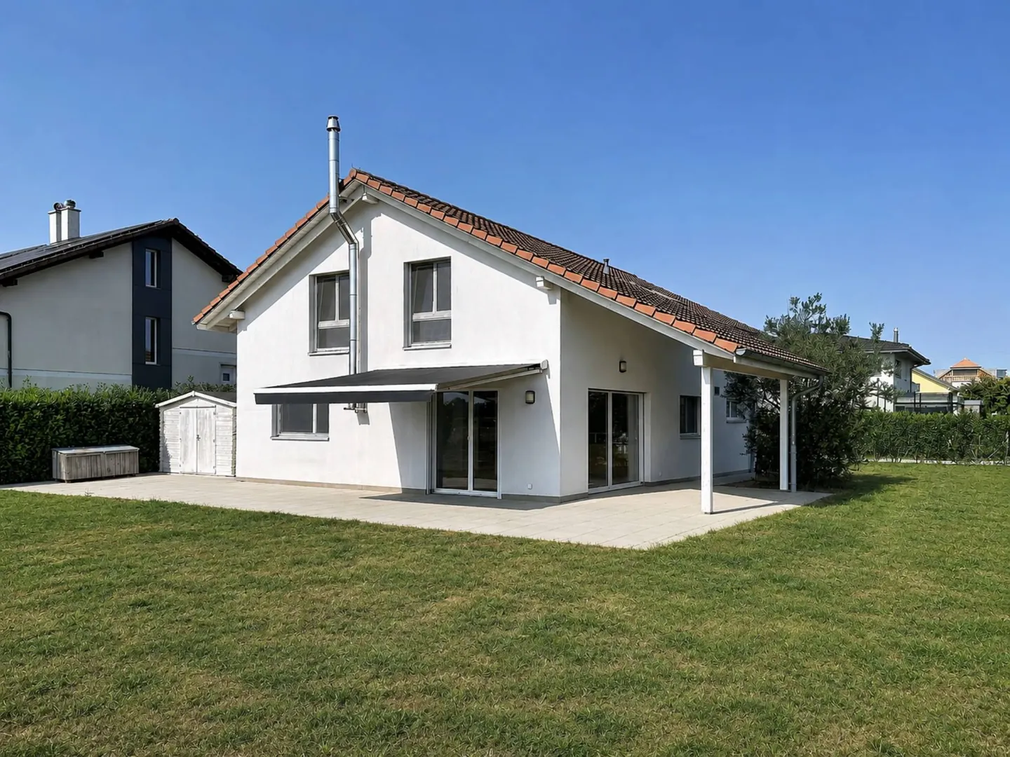 Charming Family Home with Garden - Photo 1 of 13