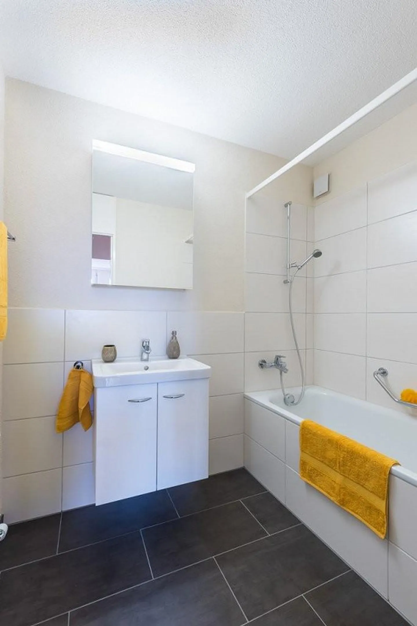 Here ends your apartment search - Photo 8 of 9