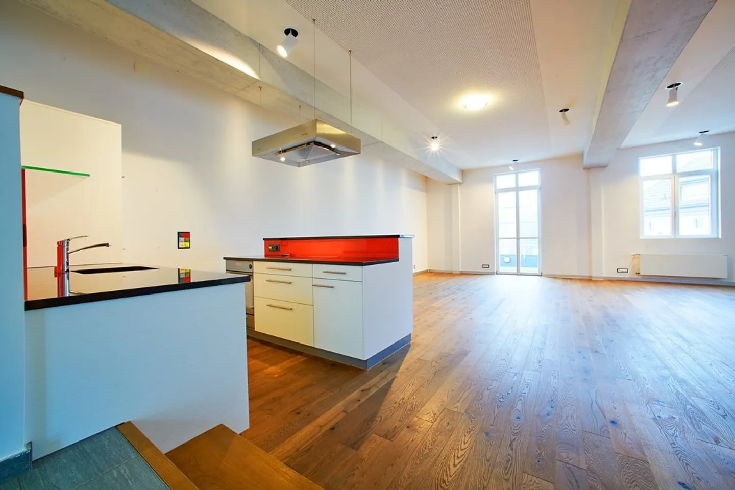 UNUSUAL AND ATTRACTIVE LIVING EXPERIENCE - Photo 7 of 8