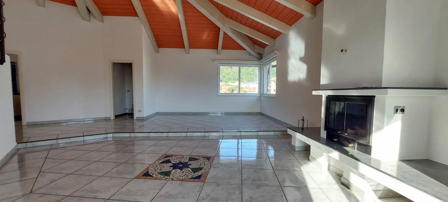 Solduno - wunderschöne 2.5 + Büro von 107 m2 (Ref. 387-9) - Foto 2 von 18