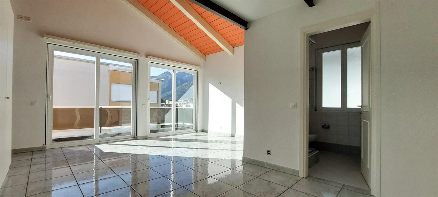 Solduno - wunderschöne 2.5 + Büro von 107 m2 (Ref. 387-9) - Foto 4 von 18