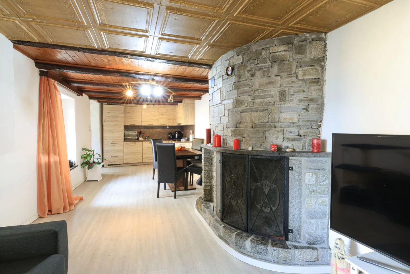 PIANEZZO - Charming two-family house in the historic village center - Photo 6 of 23