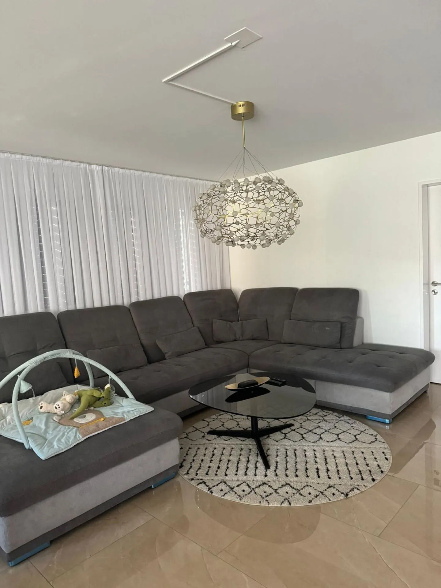 4.5 Room Apartment with Office Space - Photo 5 of 8