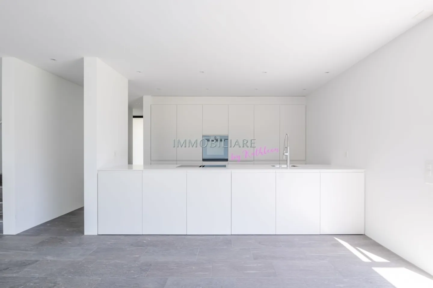 Casa unifamiliare con piscina, posizione soleggiata e tranquilla - Foto 7 di 13