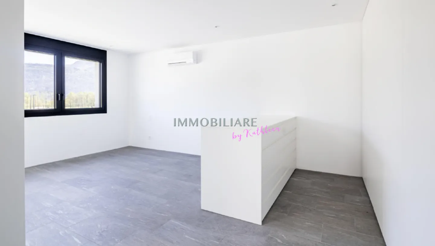 Casa unifamiliare con piscina, posizione soleggiata e tranquilla - Foto 8 di 13