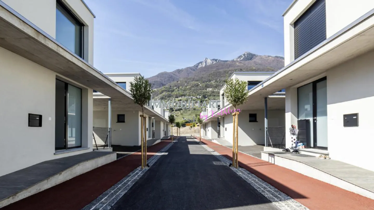 Casa unifamiliare con piscina, posizione soleggiata e tranquilla - Foto 12 di 13