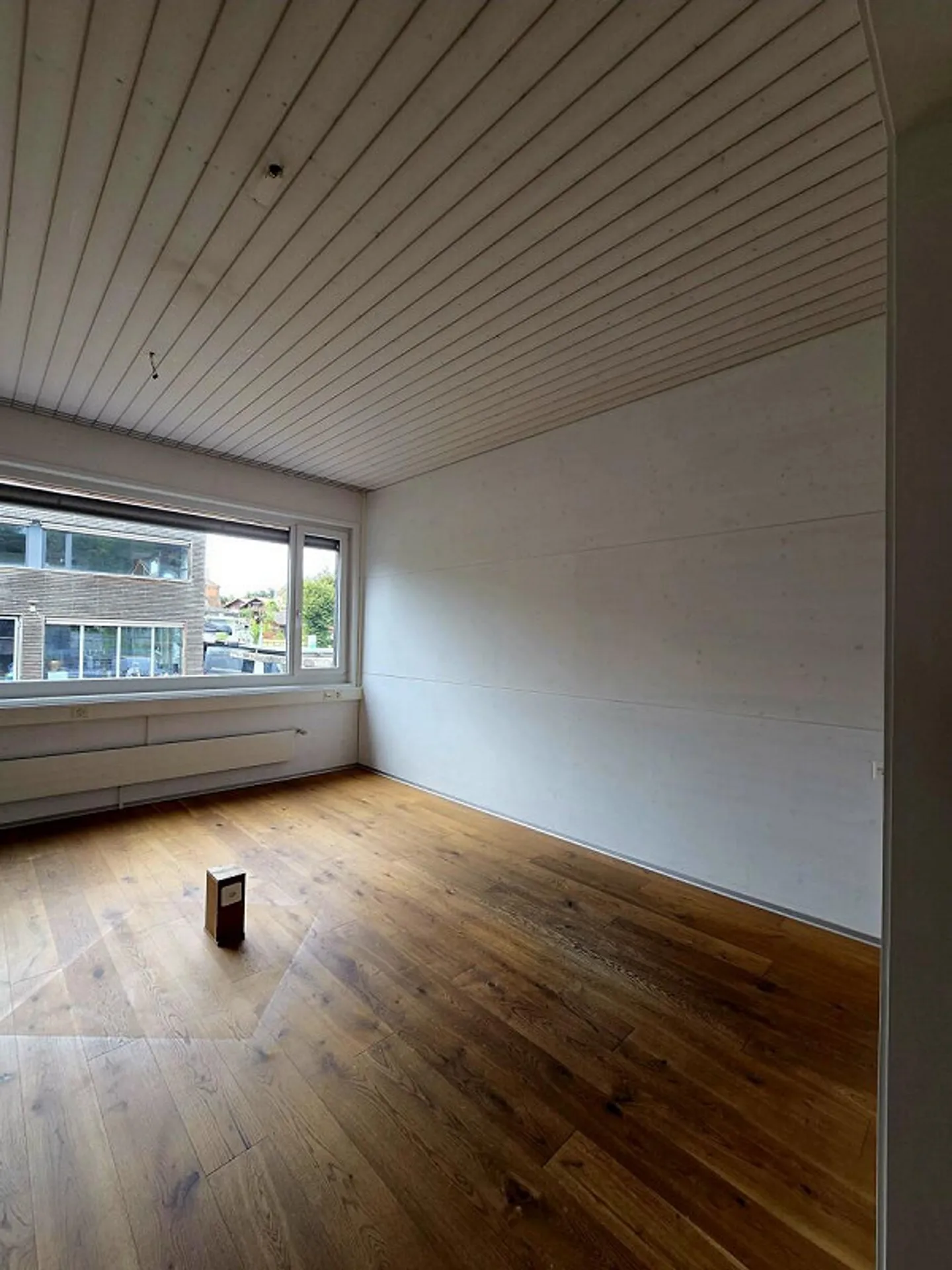 Beautiful commercial space in optimal location - Photo 6 of 13