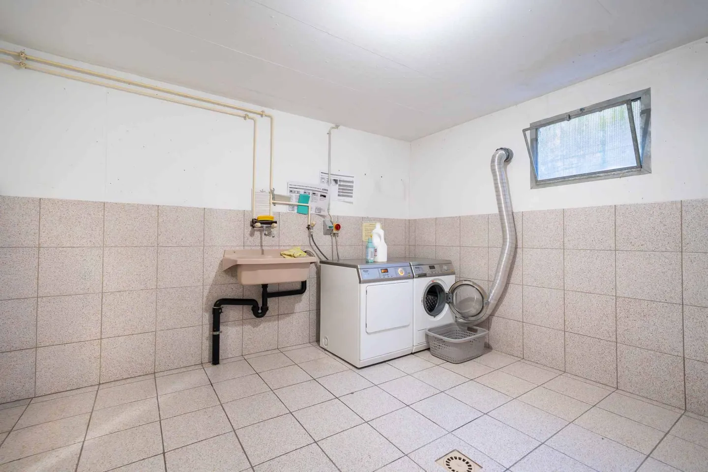 Propriété d'Investissement Rentable - Photo 3 sur 4
