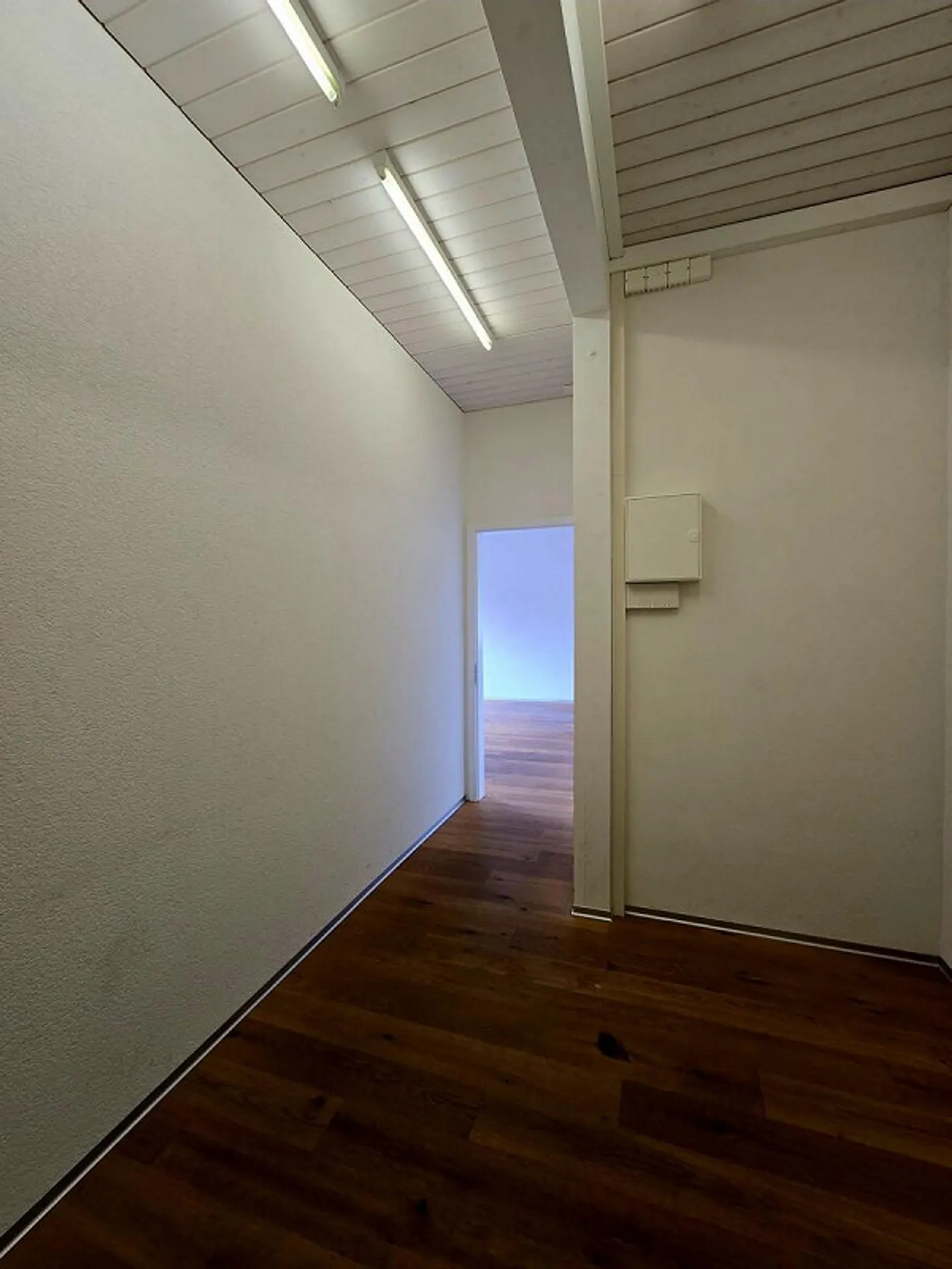 Beautiful commercial space in optimal location - Photo 9 of 13