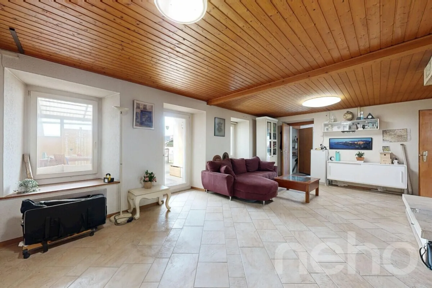 Charming detached house - Photo 3 of 13