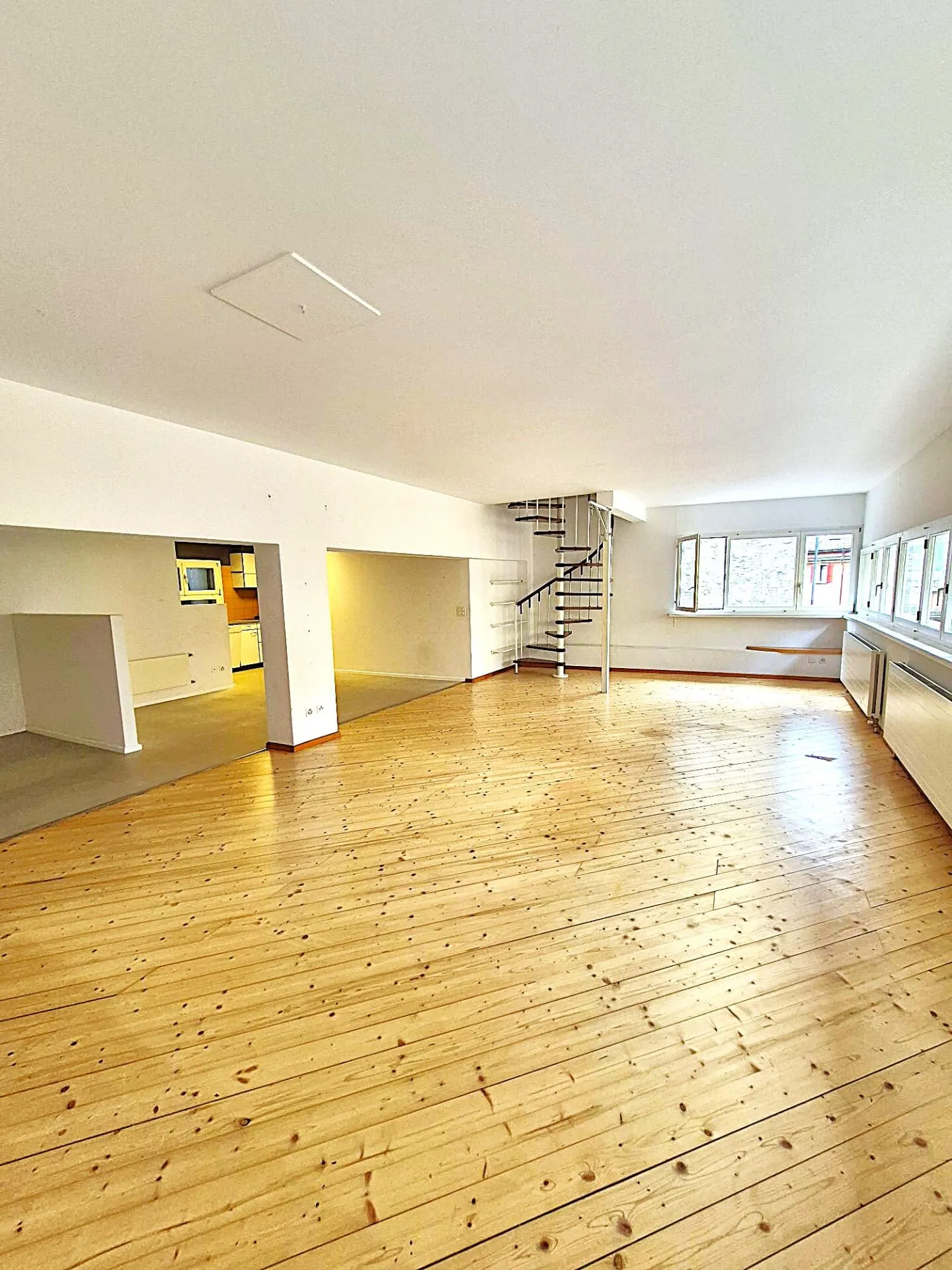 Appartamento duplex di 5,5 stanze - Foto 4 di 12