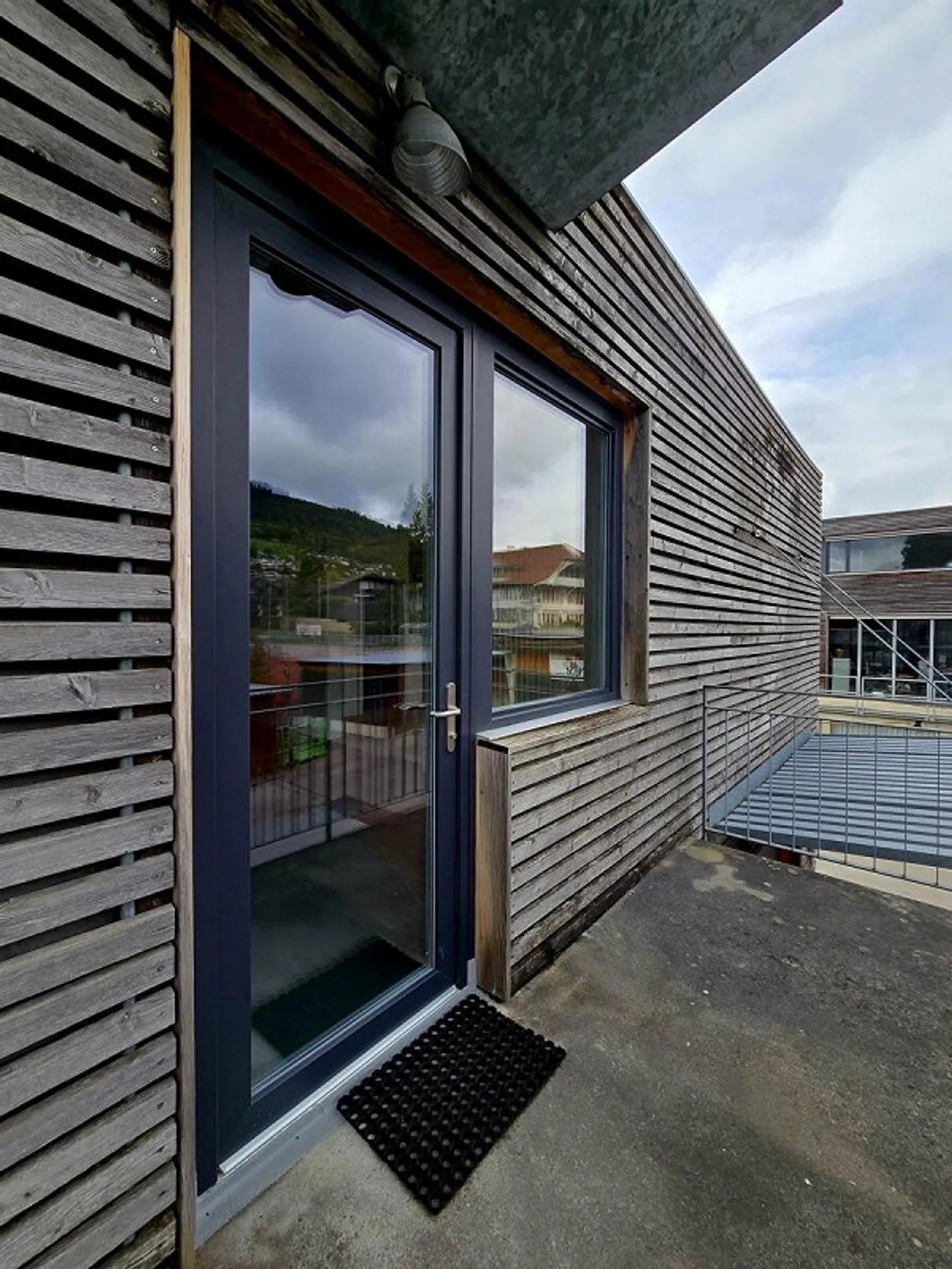 Beautiful commercial space in optimal location - Photo 5 of 13