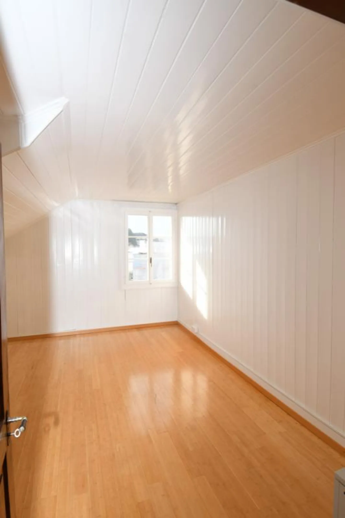 Cozy 3.5-room attic apartment - Photo 7 of 10