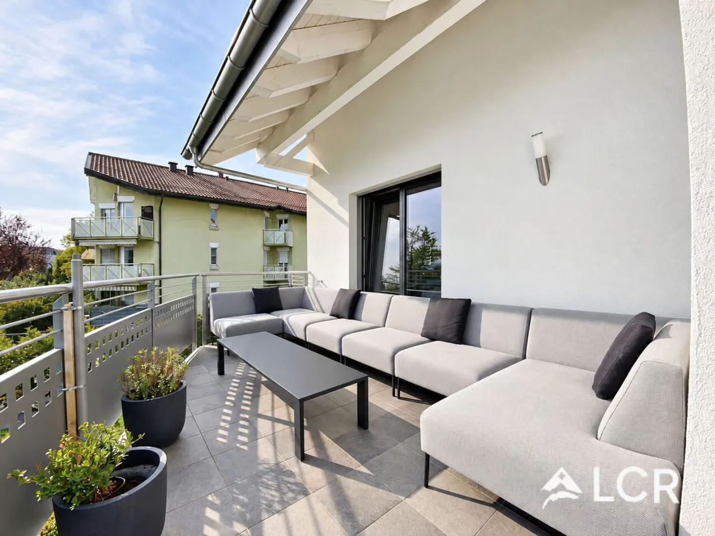 Beautiful furnished 4.5 room apartment - Terrace - Lake View - Photo 3 of 12