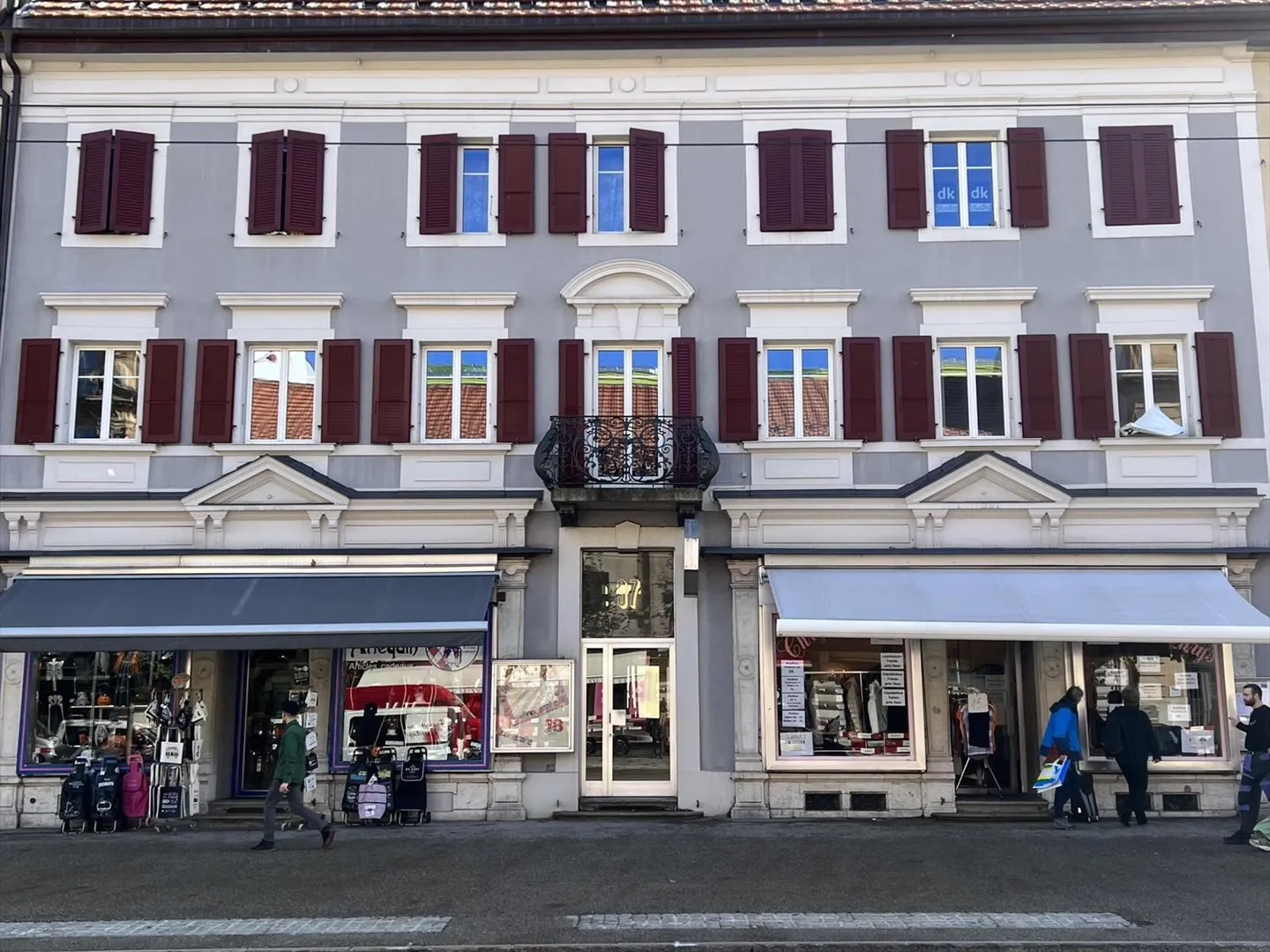 Magasin à louer - Photo 2 sur 8