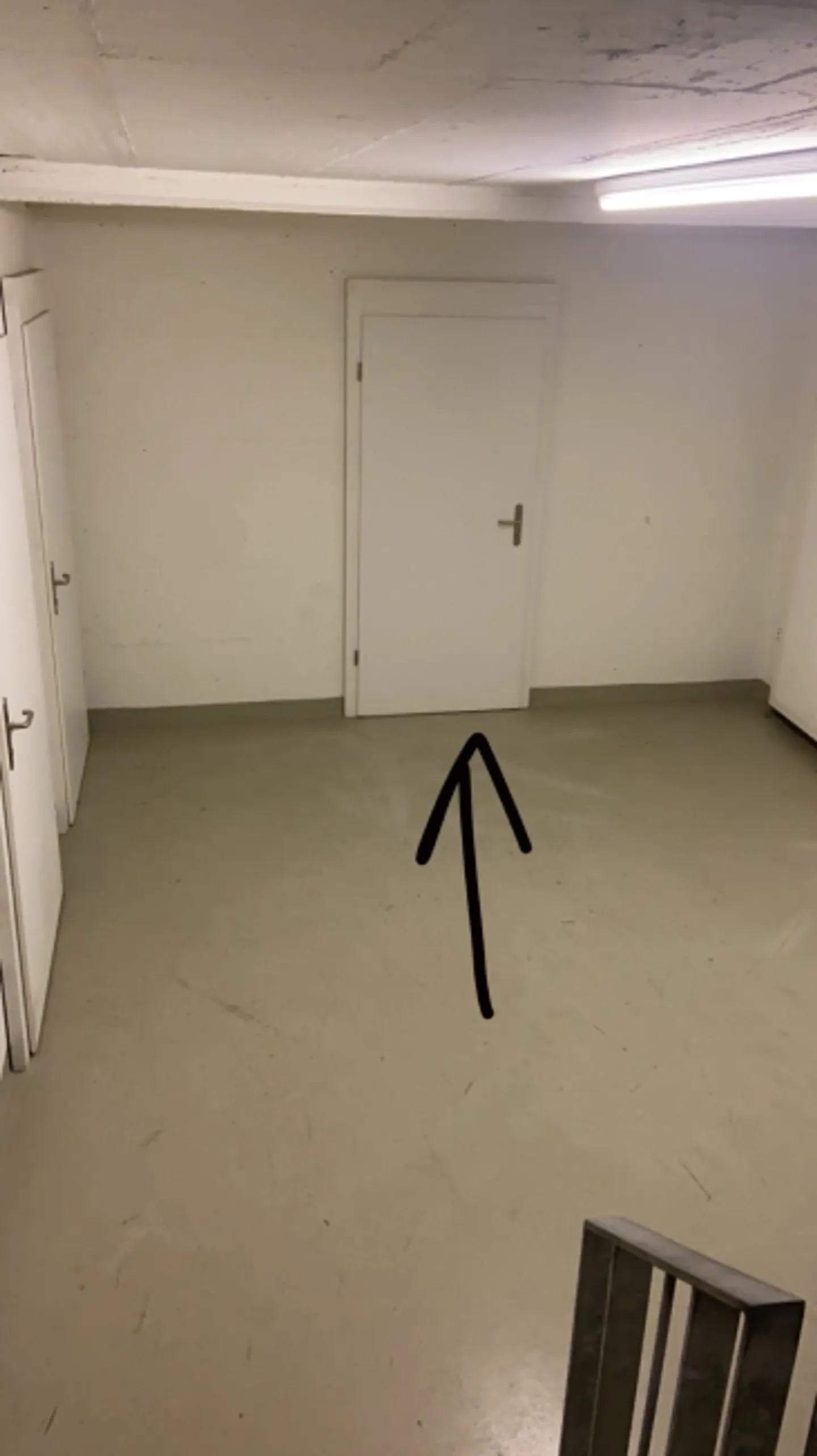 Espace de stockage dans un emplacement central - Photo 1 sur 2