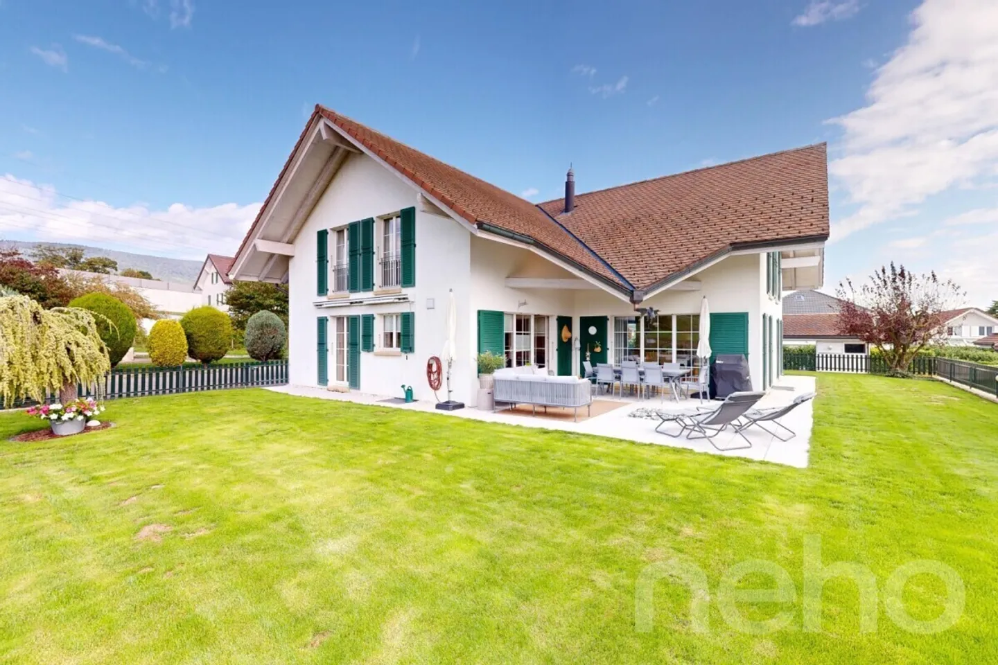 Magnificent 6.5-room house in Thielle - Photo 2 of 13